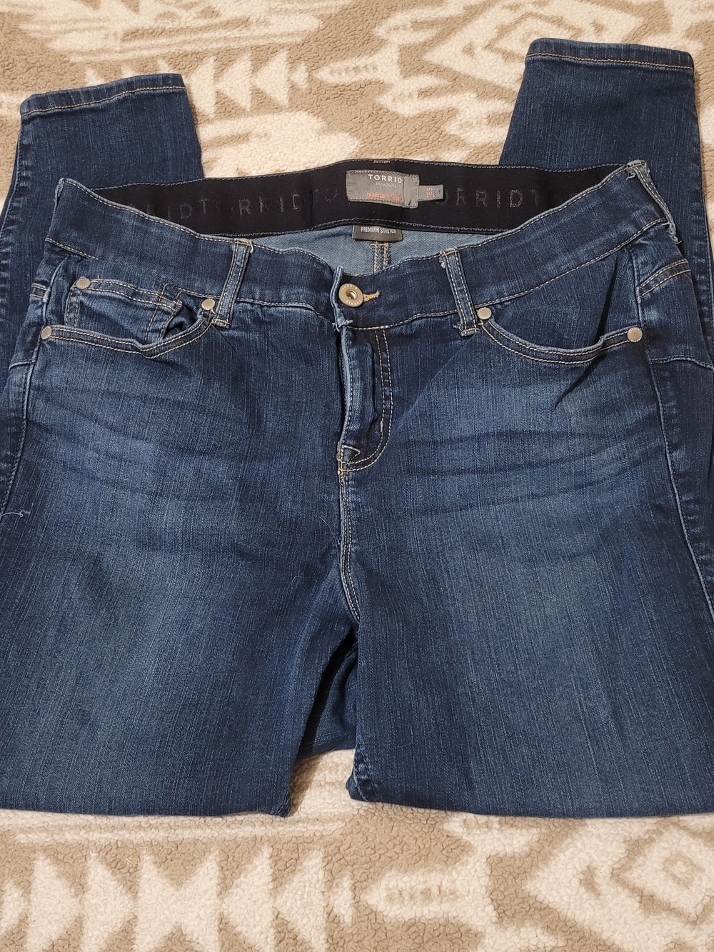 Torrid Dark Wash Stretch Bombshell Skinny Jeans - Blue